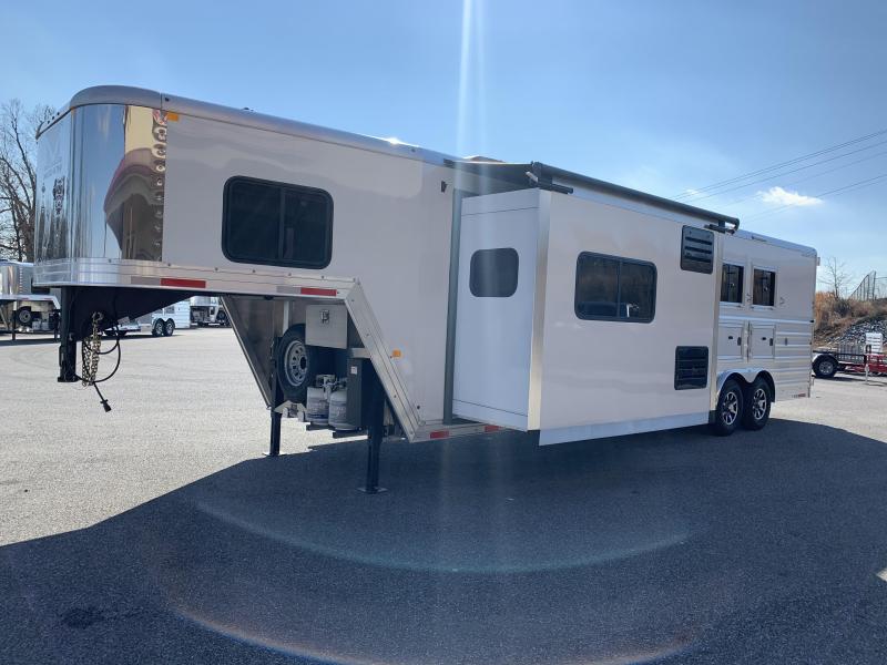 2020 Merhow 8312-A RK-S Stampede Horse Trailer 2020 Merhow 8312-A RK-S Stampede Horse Trailer