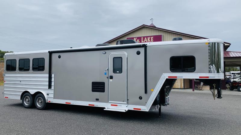 2021 Merhow 8311 RWS Horse Trailer 2021 Merhow 8311 RWS Horse Trailer