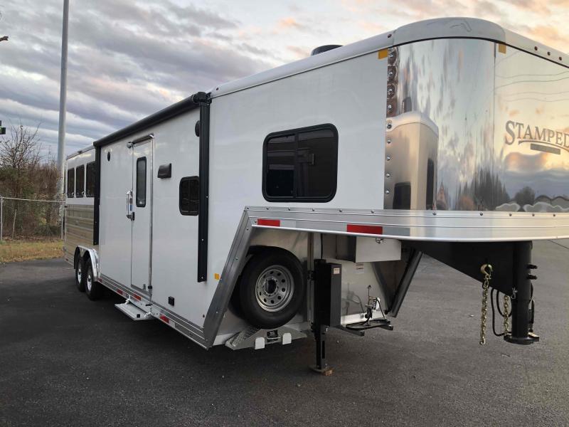 2021 Merhow Stampede 8310-A FK-NS Horse Trailer 2021 Merhow Stampede 8310-A FK-NS Horse Trailer