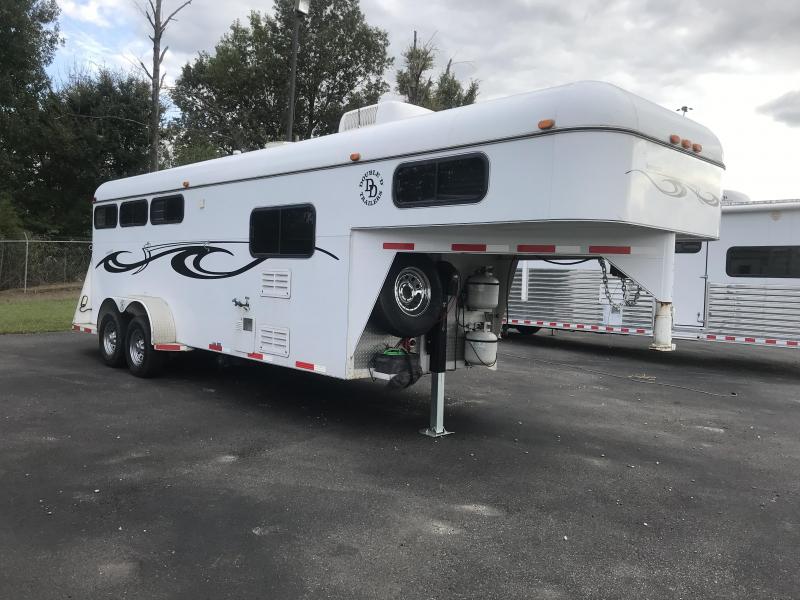 2006 Double D 3H GN Horse Trailer 2006 Double D 3H GN Horse Trailer