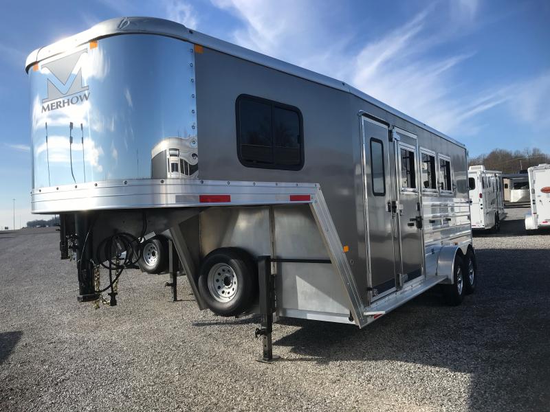 2021 Merhow Bronco 3H GN Slant Load Horse Trailer Near Me Trailer