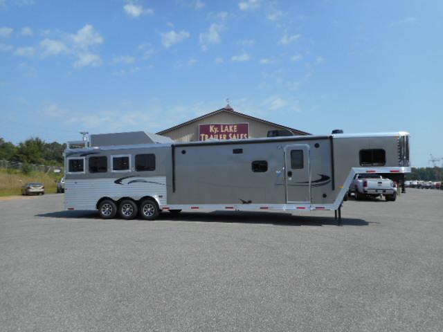 2020 Merhow Trailers 8416RWS-B Horse Trailer 2020 Merhow Trailers 8416RWS-B Horse Trailer