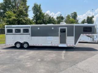 2021 Cimarron Trailers 8312 Horse Trailer 2021 Cimarron Trailers 8312 Horse Trailer