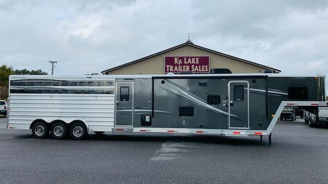2022 Merhow Trailers 8013 RWS COMBO Livestock Trailer 2022 Merhow Trailers 8013 RWS COMBO Livestock Trailer