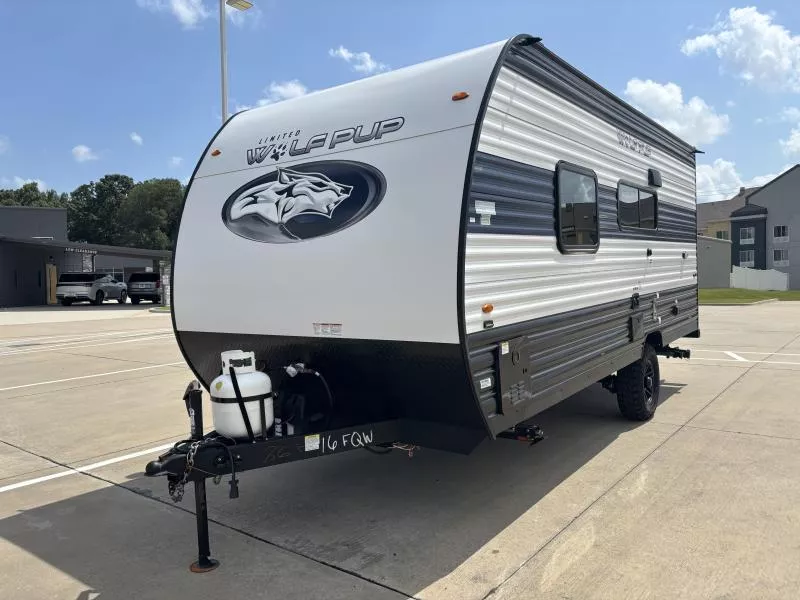 Forest River  CHEROKEE WOLF PUP 16FQW Travel Trailer