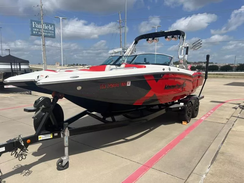 Mastercraft  X-STAR Ski/Wakeboard