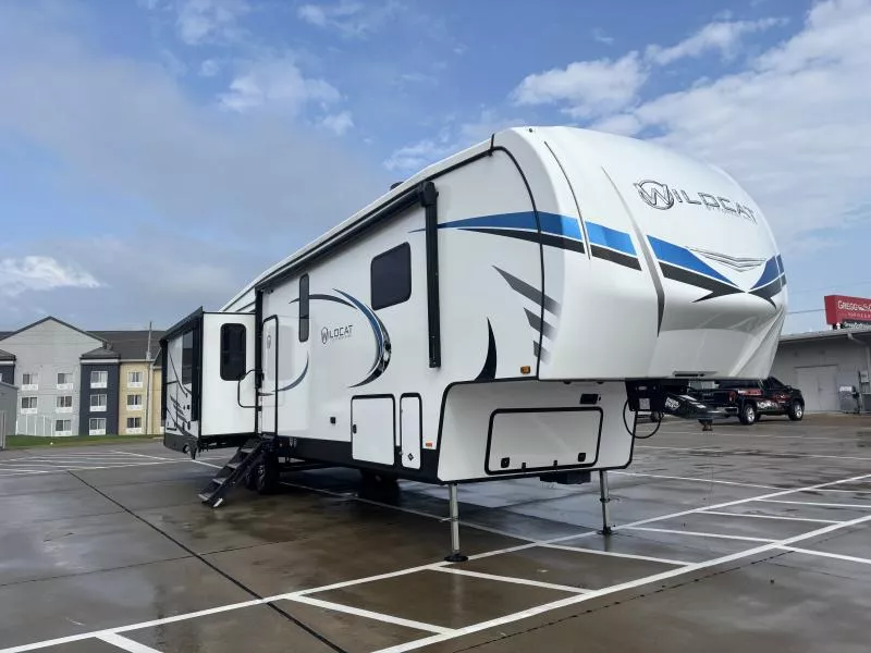 used Fifth Wheel Trailers Forest River Forest River for sale, in Texarkana, AR Thumbnail 3