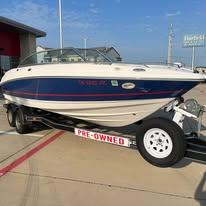 Chaparral Boats  216 SSI 
