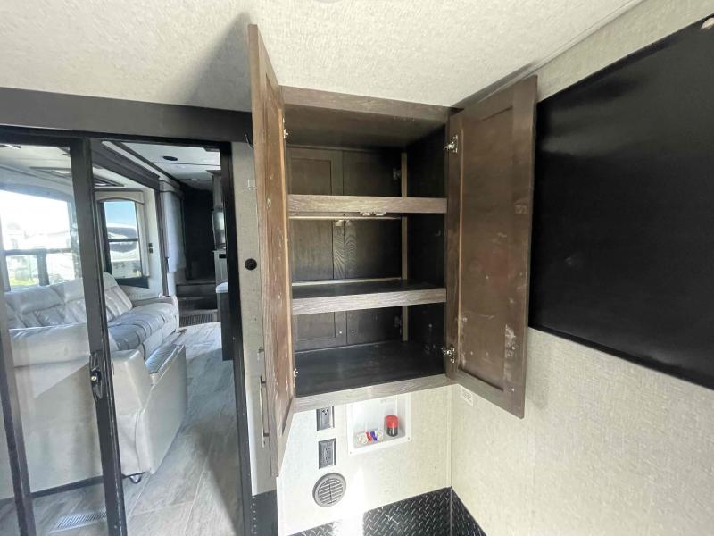 2019 Keystone RV RAPTOR 424TS Travel Trailer/3 Slide/14 FT Garage Toy hauler/King Bed Suite