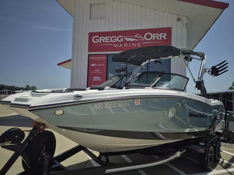 Mastercraft  NXT22 Ski/Wakeboard