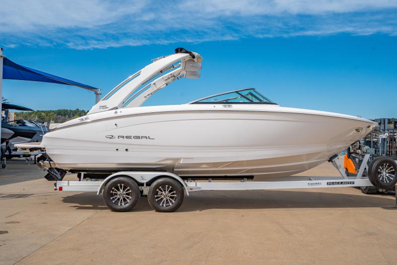  Regal Boats  LS6 Ski/Wakeboard