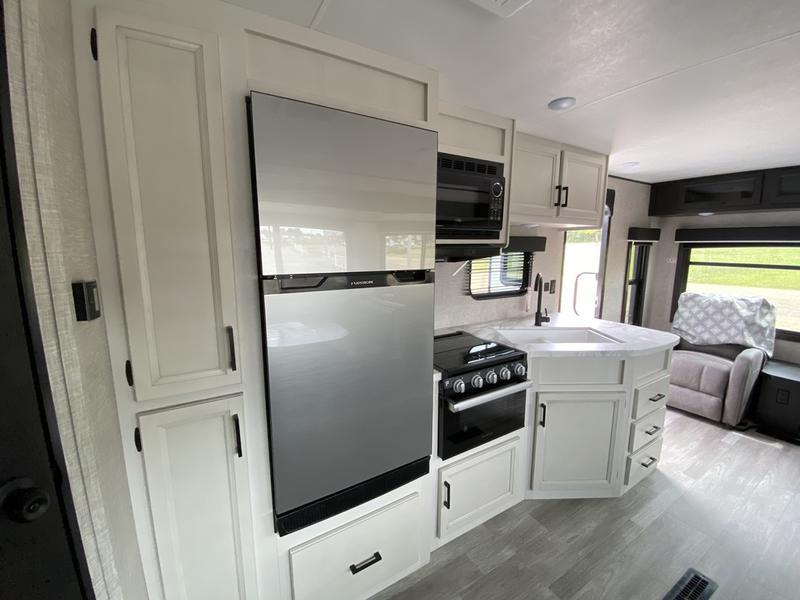 2023 Jayco JAY FLIGHT 265RLS/1 Slide/Rear Living/Recliners/Walk Thru Bath