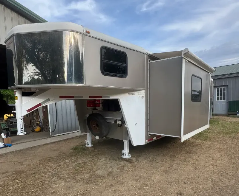 used Horse Trailers American Spirit  for sale, in Good Thunder, MN Thumbnail 2