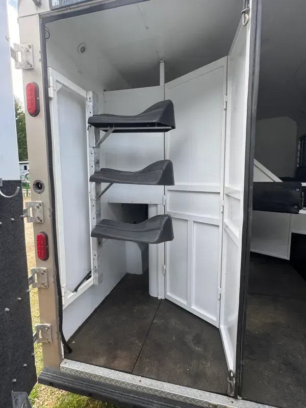 used Horse Trailers American Spirit  for sale, in Good Thunder, MN Thumbnail 6
