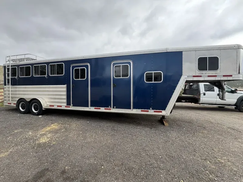 2013 Featherlite 4 Horse