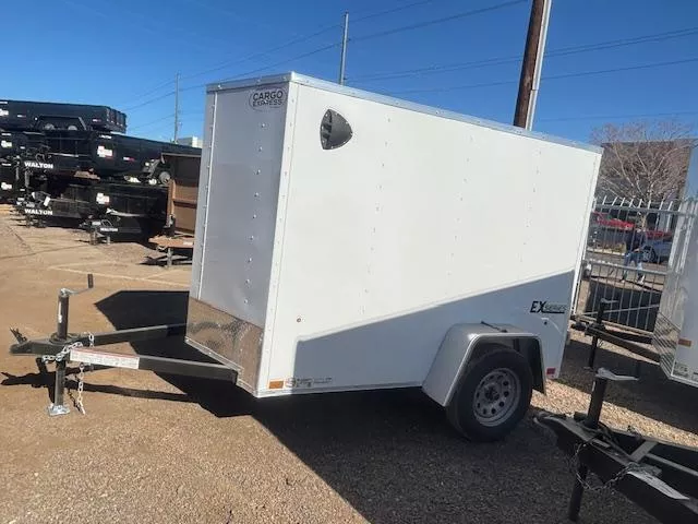 2025  5X8 RAMP REAR DOOR  WHITE ST DLX FLAT TOP V-NOSE Cargo / Enclosed Trailer