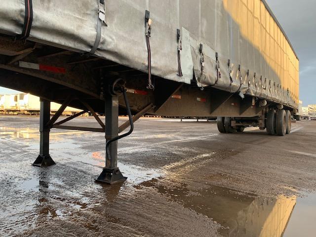 1997 Utility Trailer Manufacturing Company Curt/Tautliner 1997 Utility Trailer Manufacturing Company Curt/Tautliner