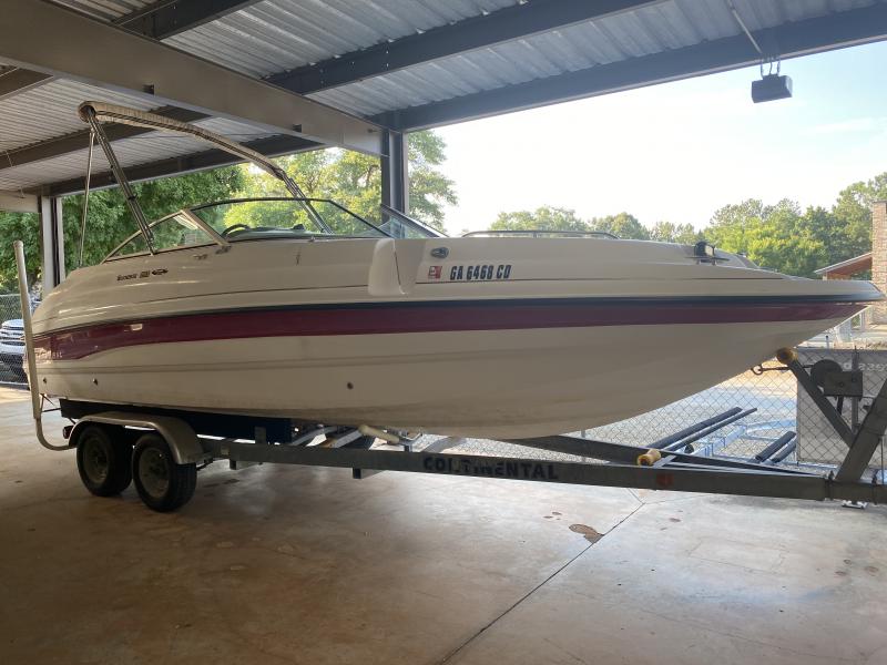 1999 Chaparral Sunesta 233 with Volvo 5.0L 1999 Chaparral Sunesta 233 with Volvo 5.0L