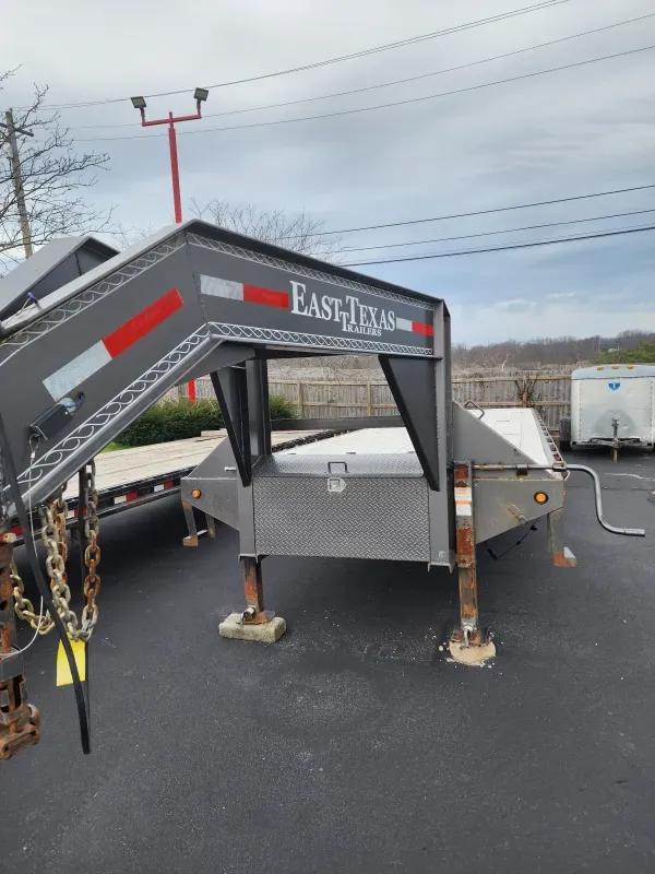 2023 East Texas 40ft Gooseneck General Trailers