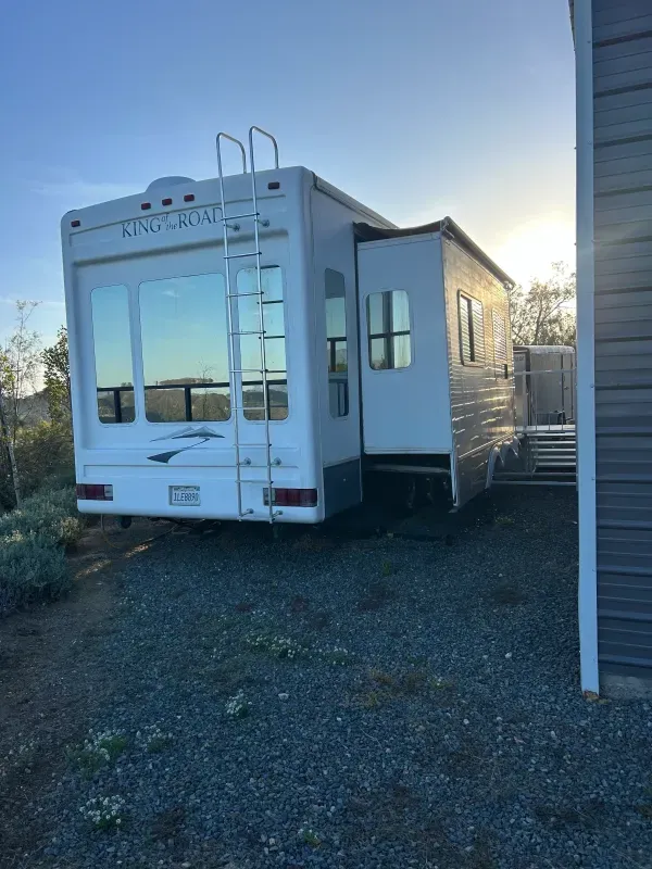 used Fifth Wheel Trailers King of the Road Other for sale, in Fallbrook, CA Thumbnail 2