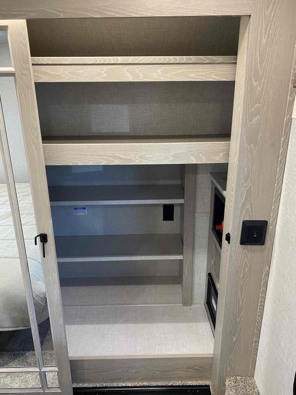 new Fifth Wheel Trailers Forest River Rockwood for sale, in Pikeville, KY Thumbnail 16