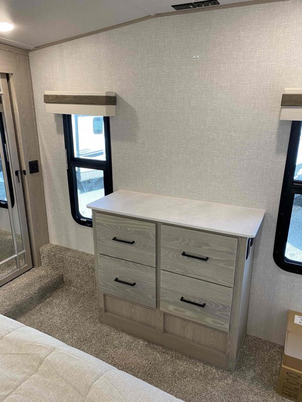 new Fifth Wheel Trailers Forest River Rockwood for sale, in Pikeville, KY Thumbnail 18