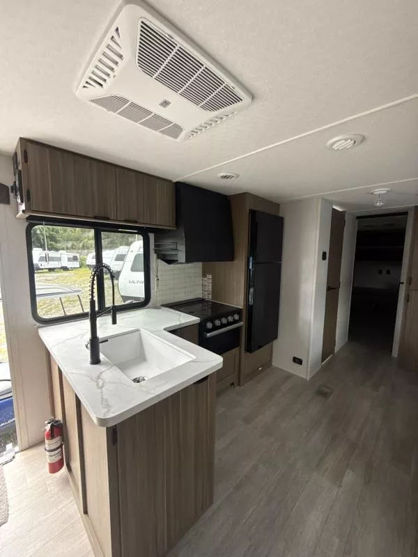 new Travel Trailers Forest River Wildwood for sale, in Pikeville, KY Thumbnail 7