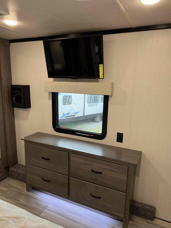 new Fifth Wheel Trailers Forest River Cedar Creek for sale, in Pikeville, KY Thumbnail 5