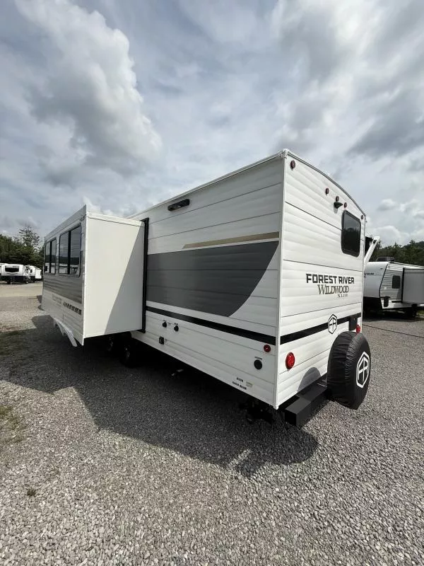 new Travel Trailers Forest River Wildwood X-Lite for sale, in Pikeville, KY Thumbnail 4