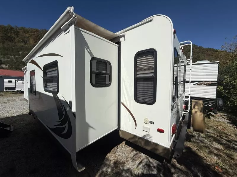 used Travel Trailers Forest River Rockwood Signature Ultra Lite for sale, in Pikeville, KY Thumbnail 4
