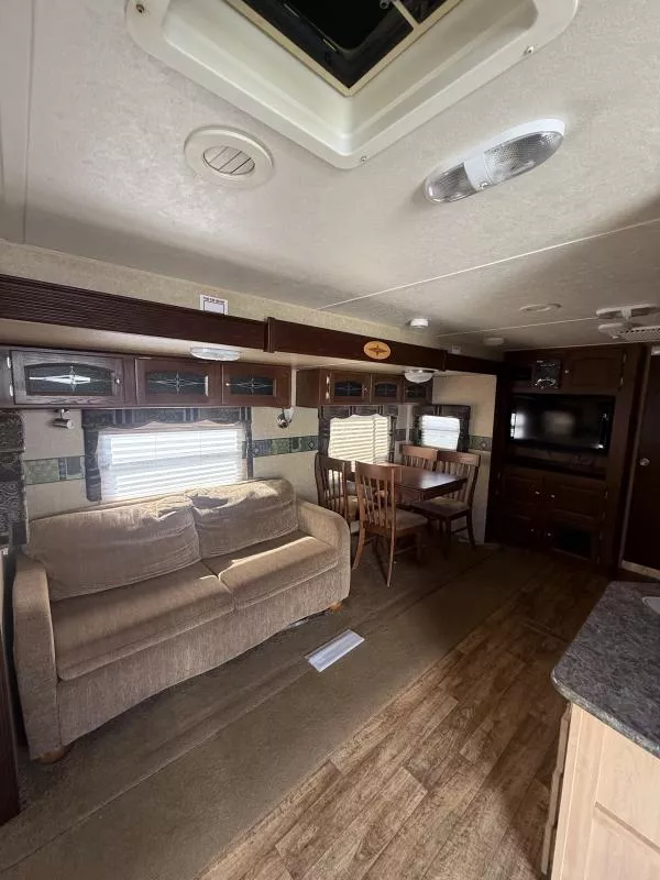 used Travel Trailers Forest River Rockwood Signature Ultra Lite for sale, in Pikeville, KY Thumbnail 6
