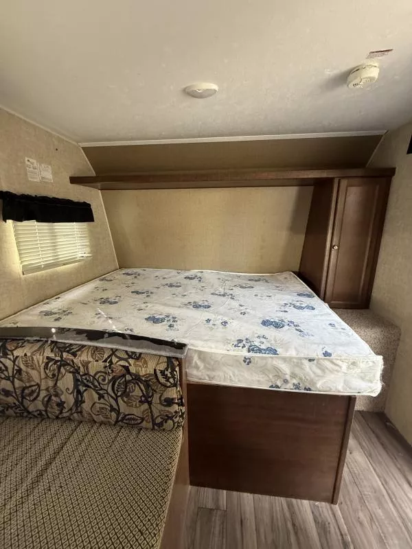 used Travel Trailers Keystone RV Hideout for sale, in Pikeville, KY Thumbnail 11