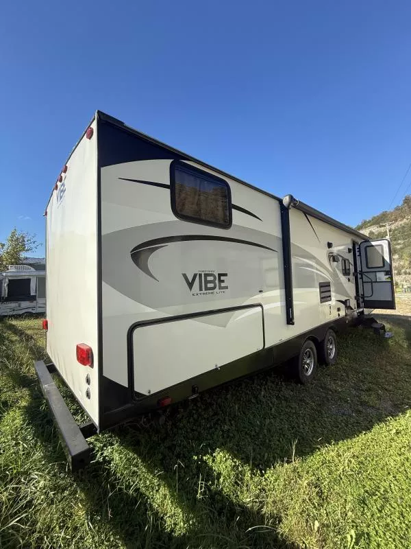 used Travel Trailers Forest River Vibe Extreme Lite for sale, in Pikeville, KY Thumbnail 3
