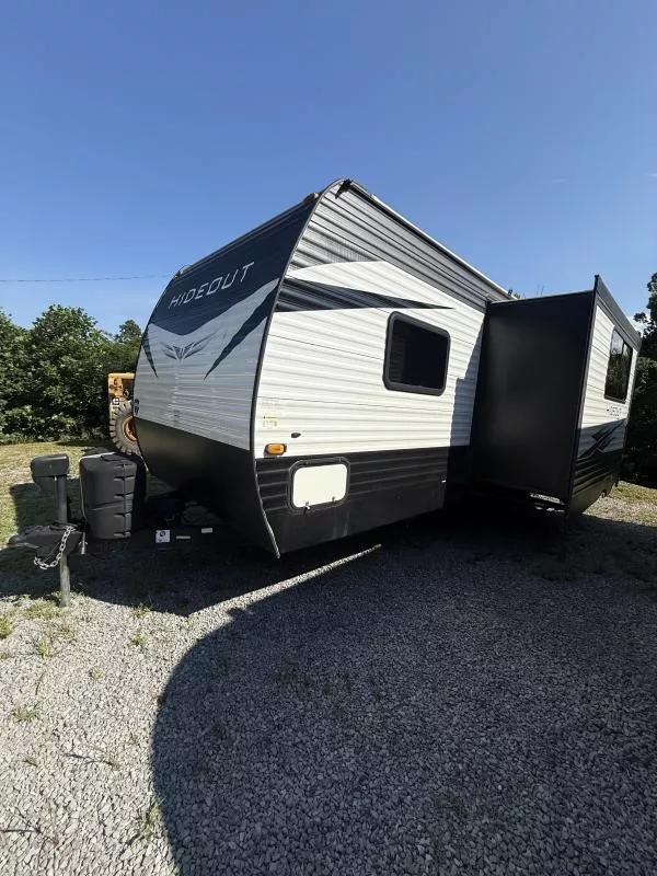 used Travel Trailers Keystone RV Hideout for sale, in Pikeville, KY Thumbnail 4