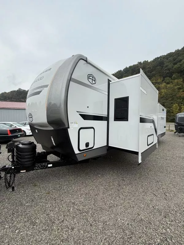 new Travel Trailers Forest River Wildwood Heritage Glen for sale, in Pikeville, KY Thumbnail 4