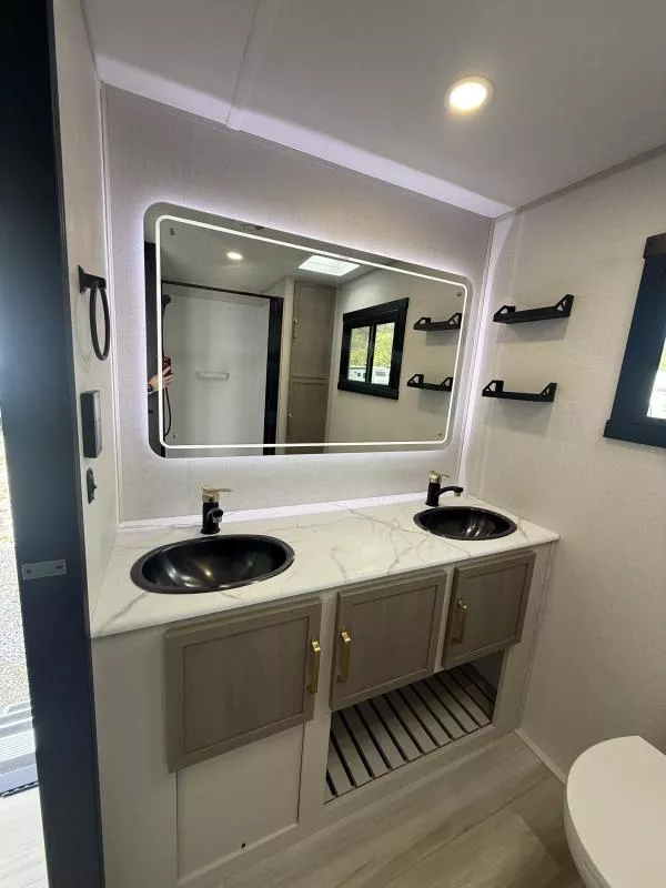 new Travel Trailers Forest River Heritage Glen for sale, in Pikeville, KY Thumbnail 12