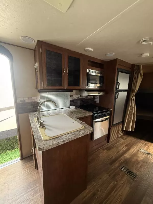 used Travel Trailers Forest River Vibe Extreme Lite for sale, in Pikeville, KY Thumbnail 6