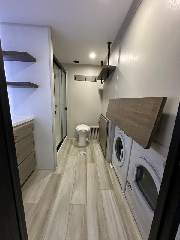 new Fifth Wheel Trailers Forest River Wildwood Heritage Glen for sale, in Pikeville, KY Thumbnail 18