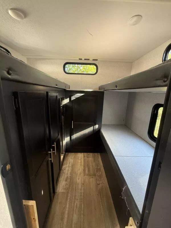 used Travel Trailers Forest River Grey Wolf for sale, in Pikeville, KY Thumbnail 13