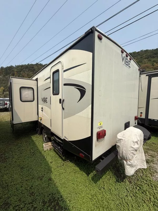 used Travel Trailers Forest River Vibe Extreme Lite for sale, in Pikeville, KY Thumbnail 5