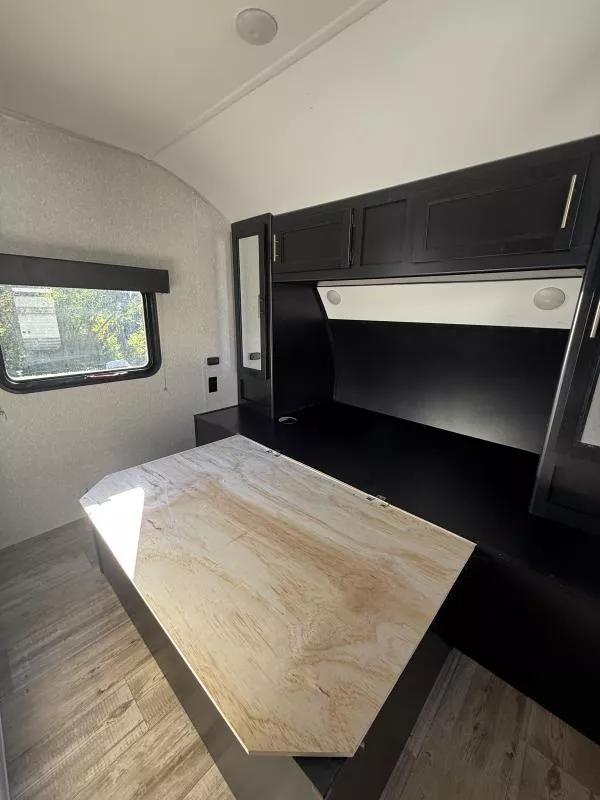 used Travel Trailers Forest River Grey Wolf for sale, in Pikeville, KY Thumbnail 10