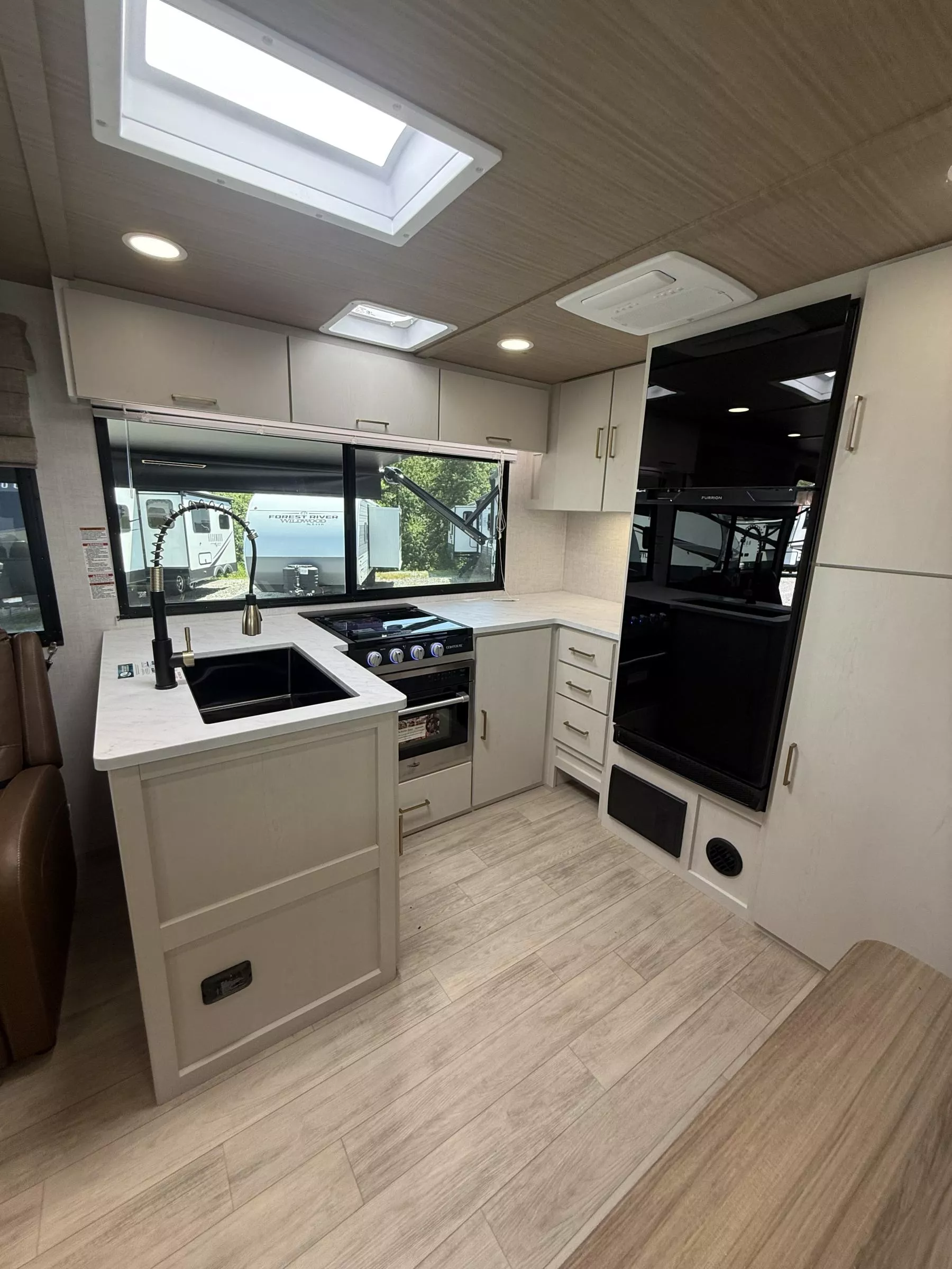 new Travel Trailers Forest River Vibe for sale, in Pikeville, KY Thumbnail 8