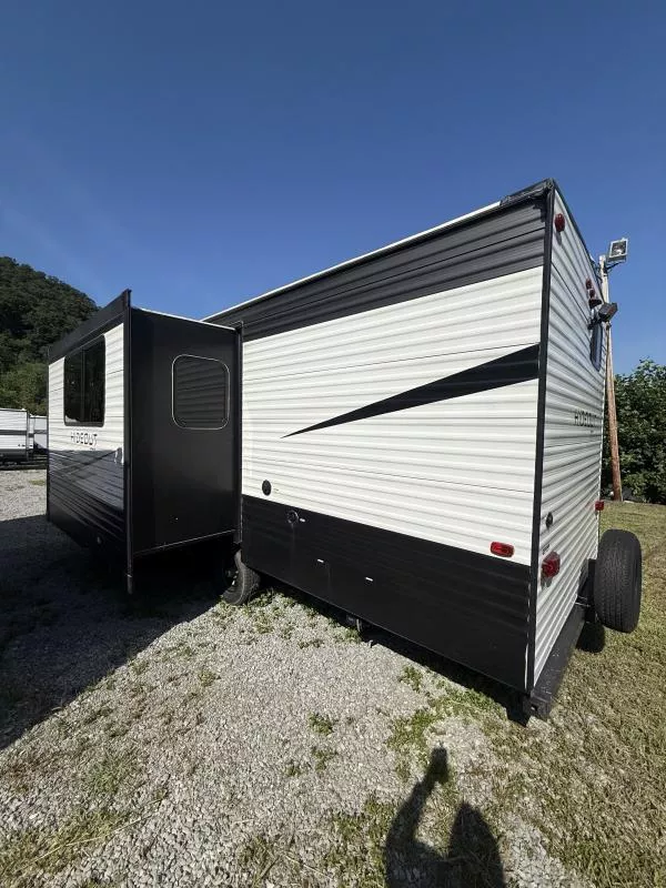 used Travel Trailers Keystone RV Hideout for sale, in Pikeville, KY Thumbnail 5
