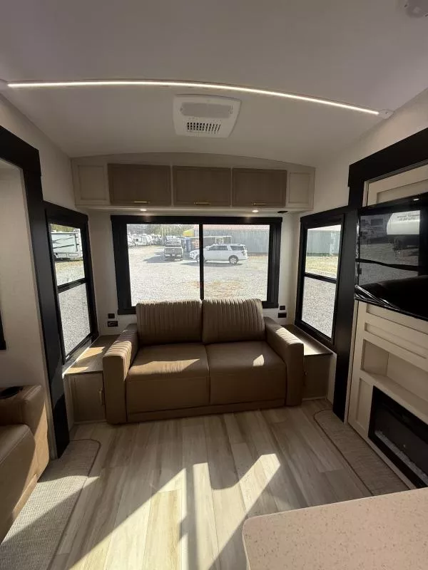 new Fifth Wheel Trailers Forest River Heritage Glen for sale, in Pikeville, KY Thumbnail 13