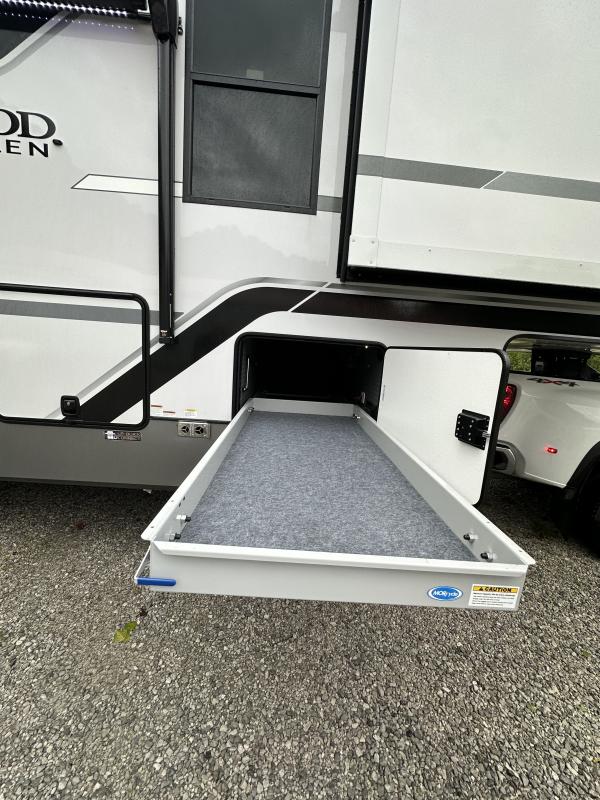 new Fifth Wheel Trailers Forest River Wildwood Heritage Glen for sale, in Pikeville, KY Thumbnail 4
