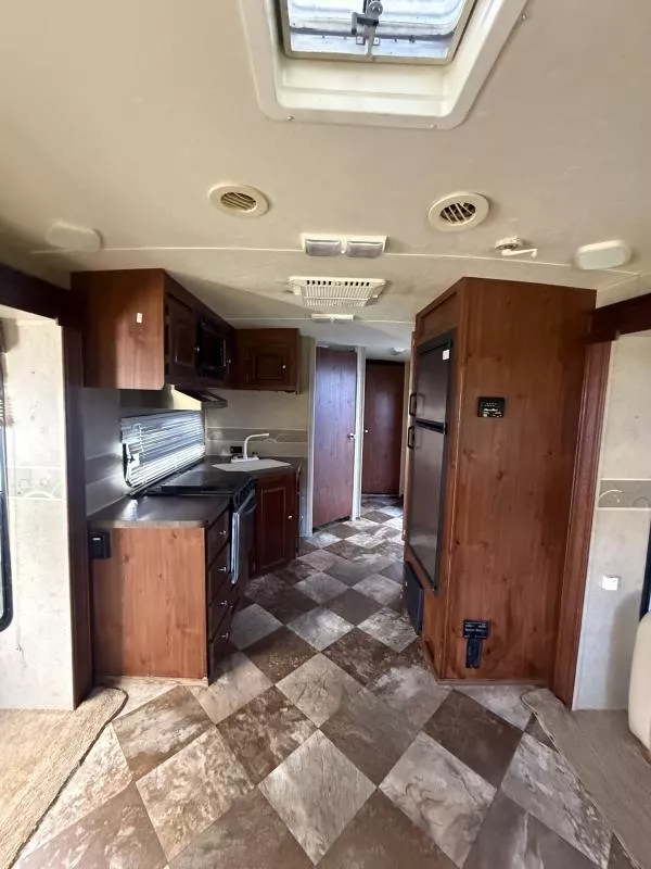used Travel Trailers Forest River Windjammer for sale, in Pikeville, KY Thumbnail 9