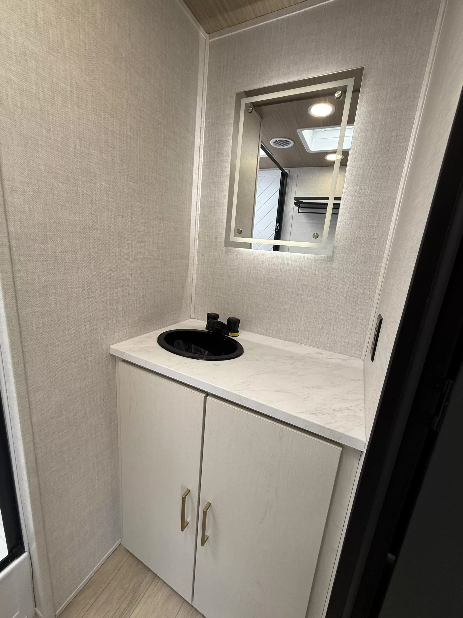 new Travel Trailers Forest River Vibe for sale, in Pikeville, KY Thumbnail 13