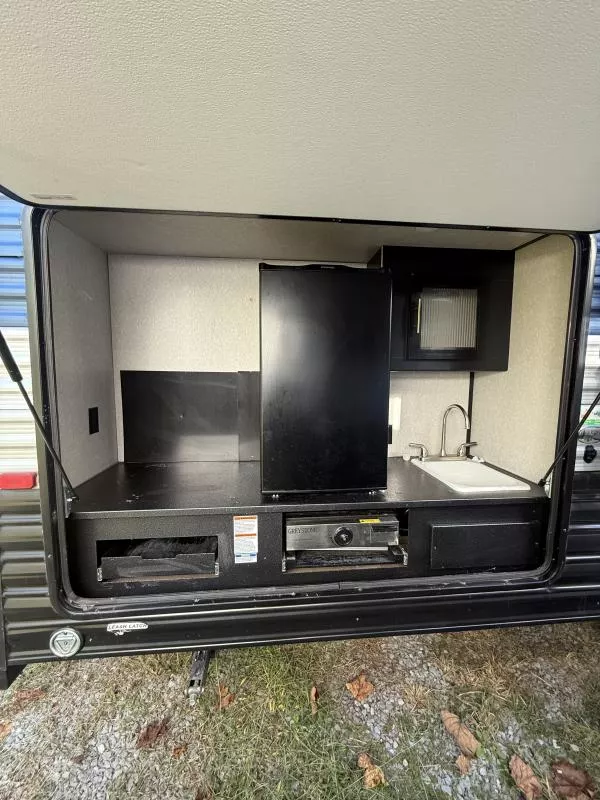 used Travel Trailers Forest River Grey Wolf for sale, in Pikeville, KY Thumbnail 3