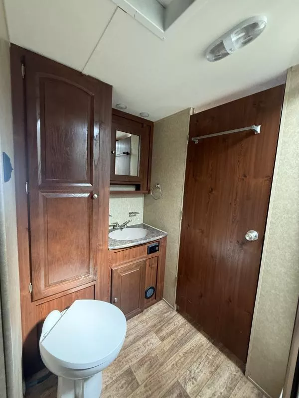 used Travel Trailers Forest River Rockwood Signature Ultra Lite for sale, in Pikeville, KY Thumbnail 9
