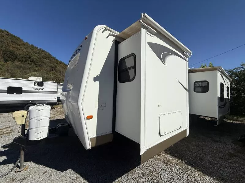 used Travel Trailers Forest River Rockwood Signature Ultra Lite for sale, in Pikeville, KY Thumbnail 3